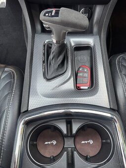 Dodge charger 6.2 SRT Hellcat - 12
