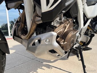 Honda Africa Twin 1100 - 12