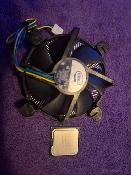 Komponenty zo staršieho PC - 12