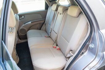 Kia Sportage 2.0 CRDi VGT 4WD - 12