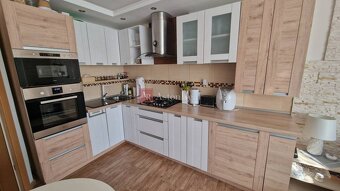 Rodinný dom Komplet moderne a pekne zrekonštruovaný Poprad - - 12