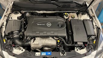 Opel Insignia A Facelift - 12