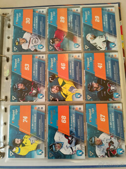 📘Predám Album s kartičkami Tipsport liga 2017/18 - 12