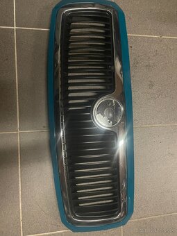 Predám originál prednú masku na Škoda Fabia 1 v zelenej - 12