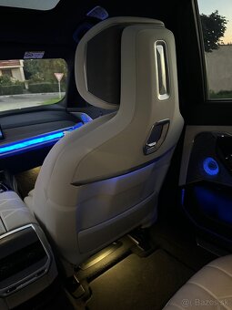 BMW 740d M XDRIVE - 12