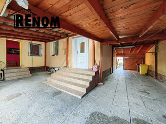 Rezervovaný // Rodinný dom na cca 9ár pozemku - 12
