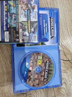 Playstation 4 - 12
