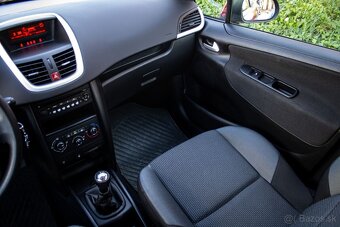 Peugeot 207 SW 1.4 16V VTi Trendy 28 000 km AJ NA SPLÁTKY - 12