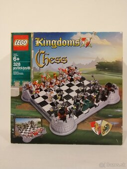 LEGO 853373 Kingdoms Chess Set - 12