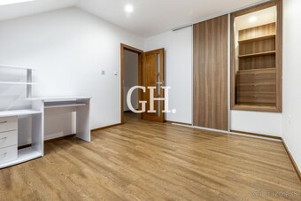KOMPLEXNÝ 4-IZBOVÝ RD |  Ľudvikov Dvor | Moderne zariadený | - 12