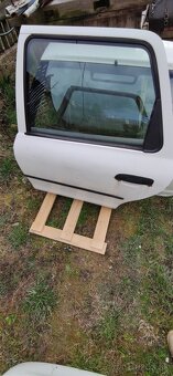 Mondeo MK 2 kombi, zadný kufor, blatník, nárazník - 12