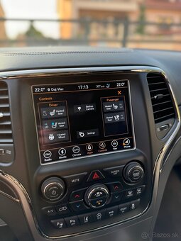 JEEP Grand CHEROKEE - 12