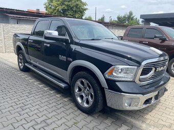 Dodge Ram 5.7 4x4 LARAMIE MOC HEZKY - 12