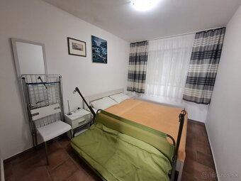 Chorvátsko, dvojspálňový apartmán 30 metrov od mora. - 12