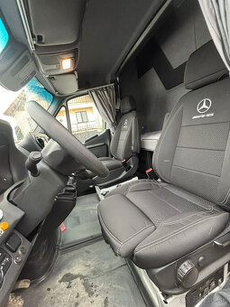 Mercedes-Benz Sprinter 519 - mini ťahač so spaním - 12