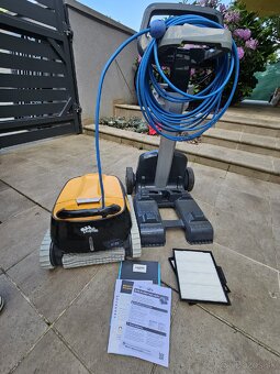Robotický bazénový vysávač Dolphin E35 - 12