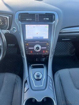 Mondeo 2,0 190k,4x4,AUT,2019,1.MAJ,DPH,TOP stav - 12