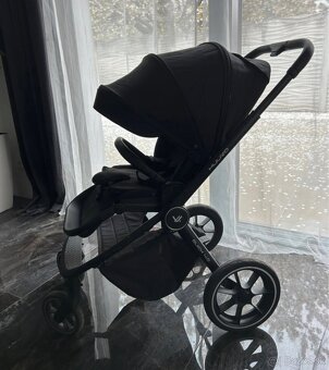 celý set kočiar MUUVO quick 4.0 čiernobiela kombinácia - 12