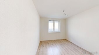 ŠIKOVNÝ 4 IZBOVÝ RODINNÝ DOM V ŠTANDARDE,2xPARKOVACIE MIESTO - 12