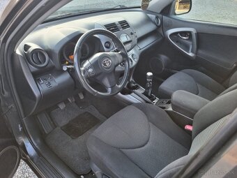 TOYOTA RAV4  2,2D4D  4x4 - 12