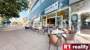 Jedinečný obchodný priestor v centre kúpeľného mesta Piešťan - 12