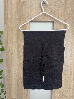 Športové oblečenie Gymshark/Nike vo výbornom stave - 12