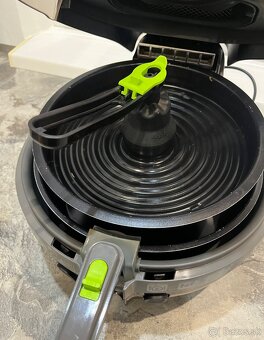 Tefal ActiFry 2-in-1 YV960140 Teplovzdušná fritéza - 12