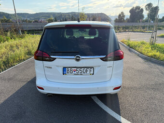 Predám Opel Zafira Tourer 2.0 CDTI 170k Cosmo AT6 - 12