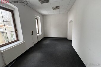 📈Komerčný objekt v centre Banskej Bystrice - 12