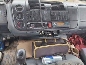 Mercedes Atego 1828 4x4 vyklapač +hyd. ruka, odpočet DPH - 12