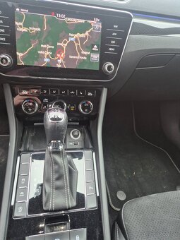 Škoda Superb 3sportline 4x4 combi - 12