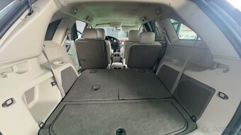 Chrysler Pacifica Touring. 3.6 - 12