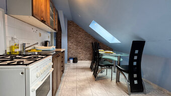 Veľkometrážny LOFT v centre BRATISLAVY 101m2,aj pre študent. - 12