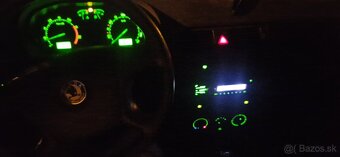 Predam Škoda Fabia  1.2 -Benzin Rok 2004 - 12
