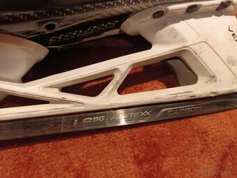 Brankárske korčule Bauer PRO, velkost 7, šírka FIT 2 - 12