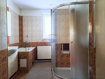 Na predaj dom s veľkým ovocným sadom v obci Uhorské - 12