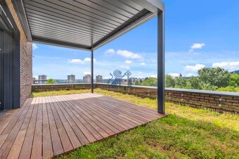 SKOLAUDOVANÉ Predaj vily v projekte "Račianska perla" BA - 12