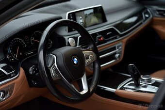 BMW Rad 7 740 xDrive - 12