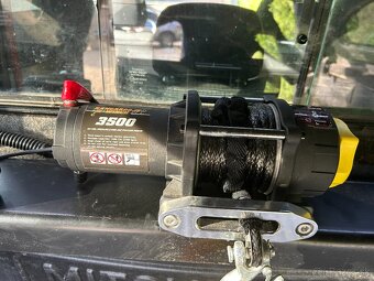 Mitsubishi L200 - 2,5D, 100 kW, - 12