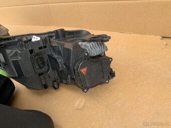 SVeTLA XENONY LED PRAVy LEVY SKODA RAPID Lift - - 12