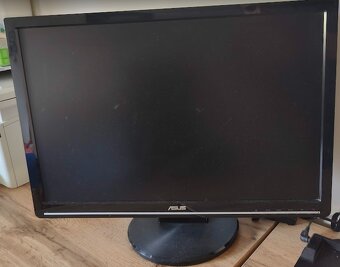Fujitsu Lifebook E754 8GB RAM / 500 GB SSD + prislusenstvo - 12