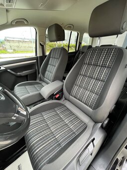 VW Touran Cross 2.0TDI DSG - 12