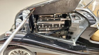 1:18 MERCEDES-BENZ 500K, 1 - 12