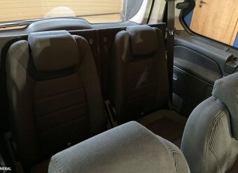 Ford Galaxy 2.0 TDCi Titanium 120kw 6 st. manuál 7 miestne - 12