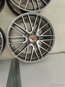 Porsche 911 992 Targa, Carrera,Turbo  disky R20 / R21 - 12