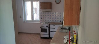 Predaj murovaného rodinného domu s garážou Budatín - 12