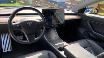 REZERVOVANE Tesla Model 3 Long Range 340kW 80tis km - 12