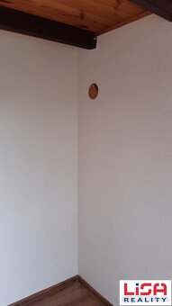 Hľadáte únik z ruchu mesta s vlastnením kúsku prírody priam - 12