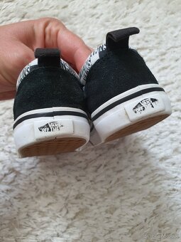 Tenisky vans 24, champion 26 - 12