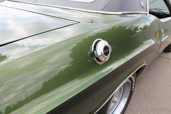 1970 Dodge Challenger R/T SE 383 V8, manuál - 12